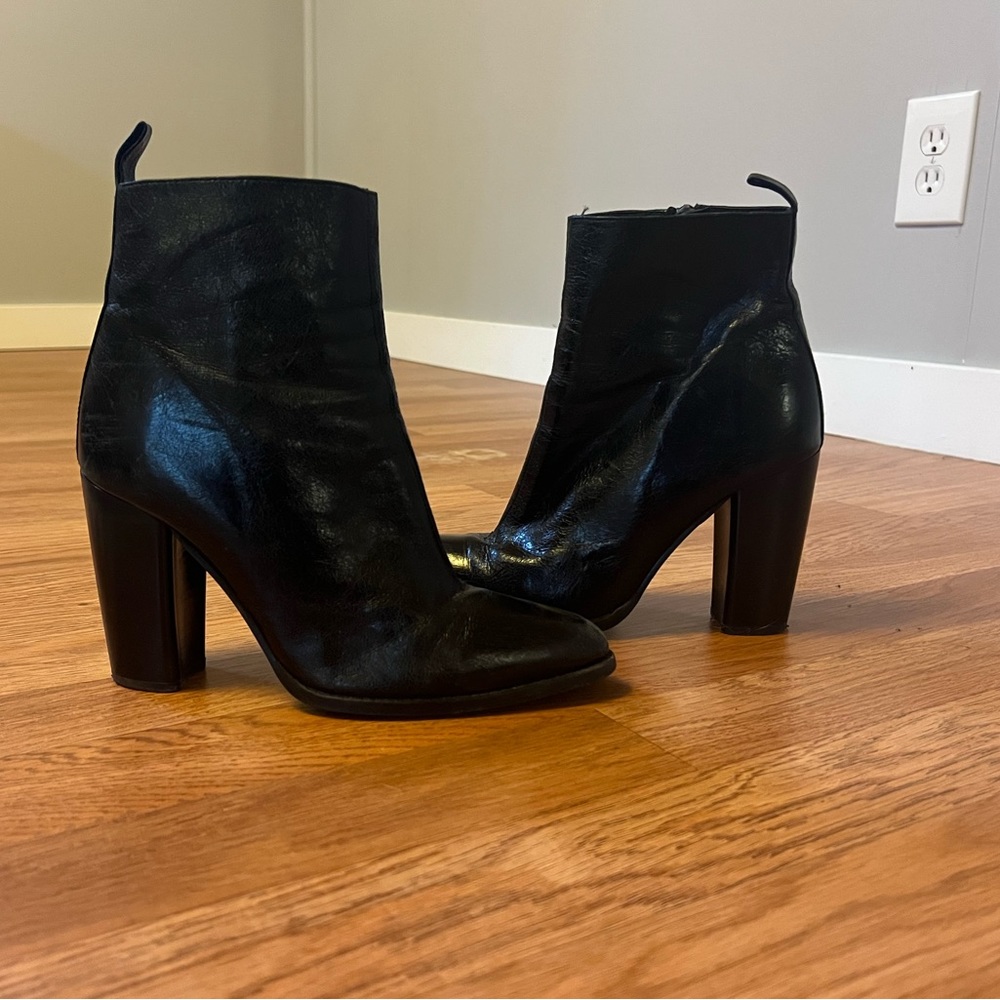Zara black booties!